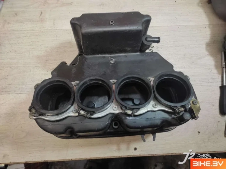 Корпус воздушного фильтра (AIRBOX) Yamaha R6 (1999-2002)