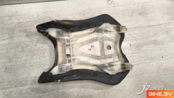 Сидение водительское Yamaha R1 (2007-2008)