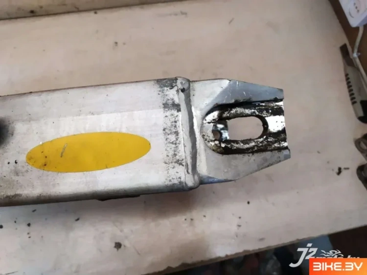Маятник Honda CBR1100XX (1996-1998)