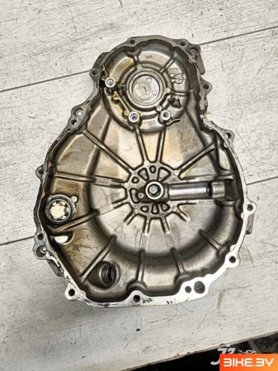 Крышка двигателя Honda CBR600F4i (2001-2006)