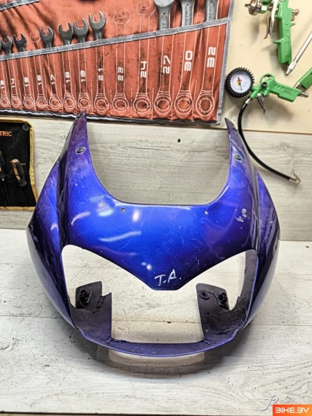 Элемент пластика передний (морда) Yamaha YZF1000R Thunderace (1996-2001)