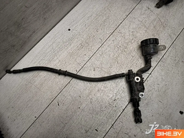 Главный тормозной цилиндр заднего тормоза (машинка) Yamaha XJ600S Diversion (1992-1997)