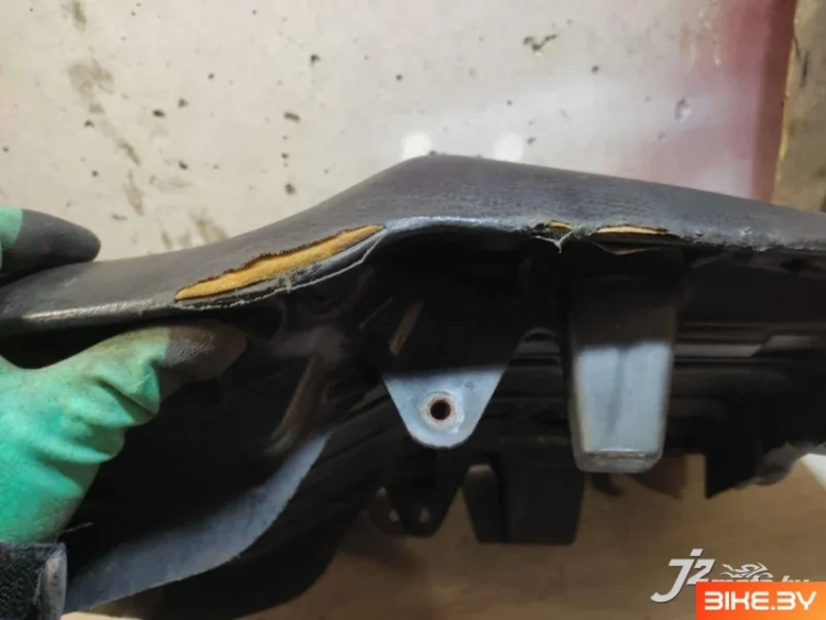 Сидение Honda CBR600F2