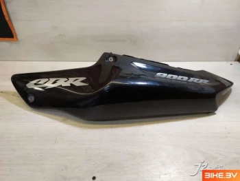 Элемент пластика задняя боковая Honda CBR919RR Fireblade (1996-1999)