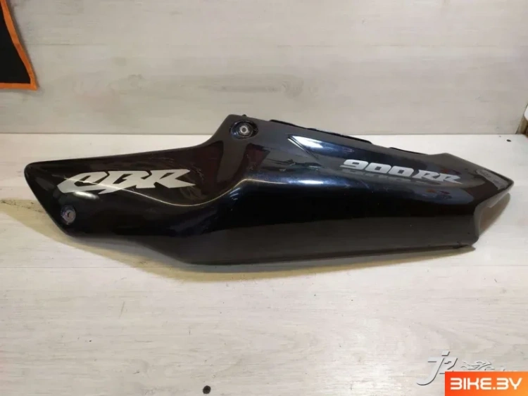 Элемент пластика задняя боковая Honda CBR919RR Fireblade (1996-1999)