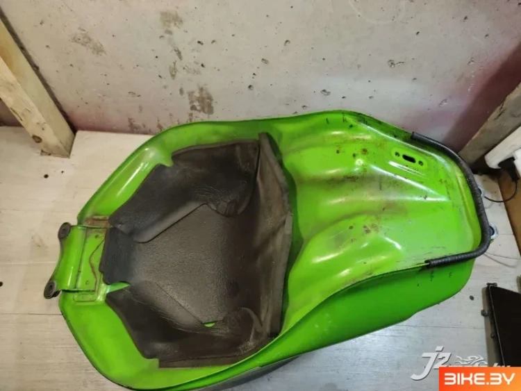 Бак топливный Kawasaki ZX-6R (1998-1999)