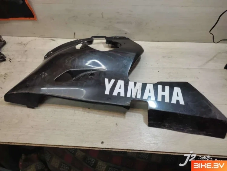 Элемент пластика боковой Yamaha R6 (1999-2002)