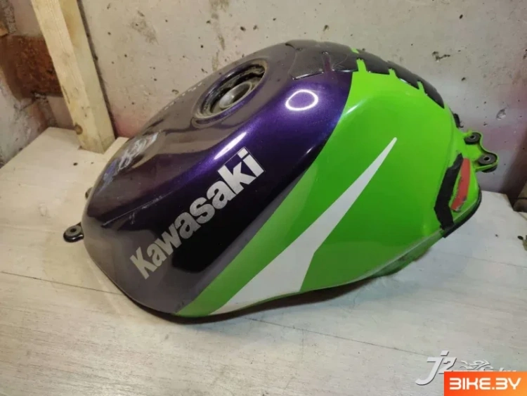 Бак топливный Kawasaki ZX-6R (1998-1999)