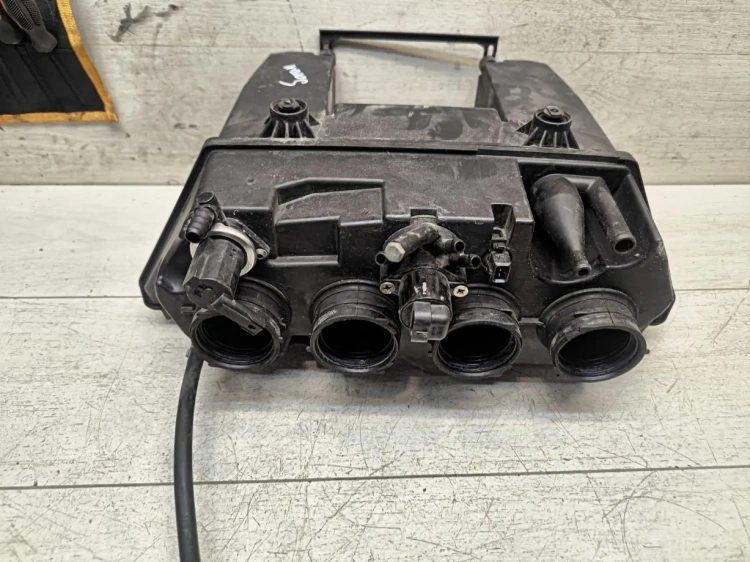 Корпус воздушного фильтра (AIRBOX) BMW K1200S (2004-2008)