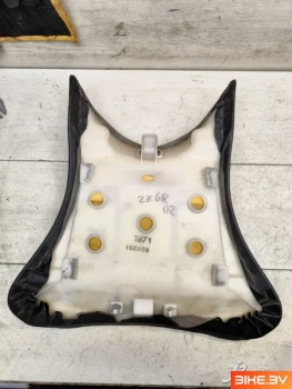 Сидение водительское Kawasaki ZX-6R (2000-2002)