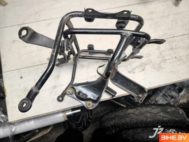 Кронштейн передний (паук) Yamaha XJ600S Diversion (1992-1997)
