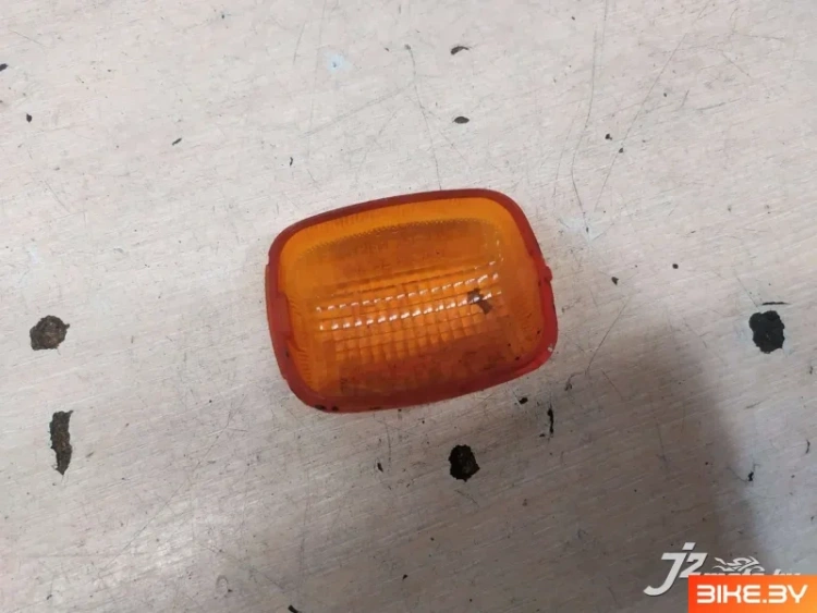Стекло поворотника Honda CBR600F4