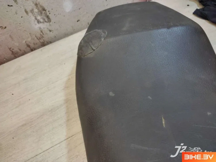 Сидение Honda CBR600F2