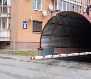 Продам Машиноместо, Минск Гвардейская ул., 46 м²