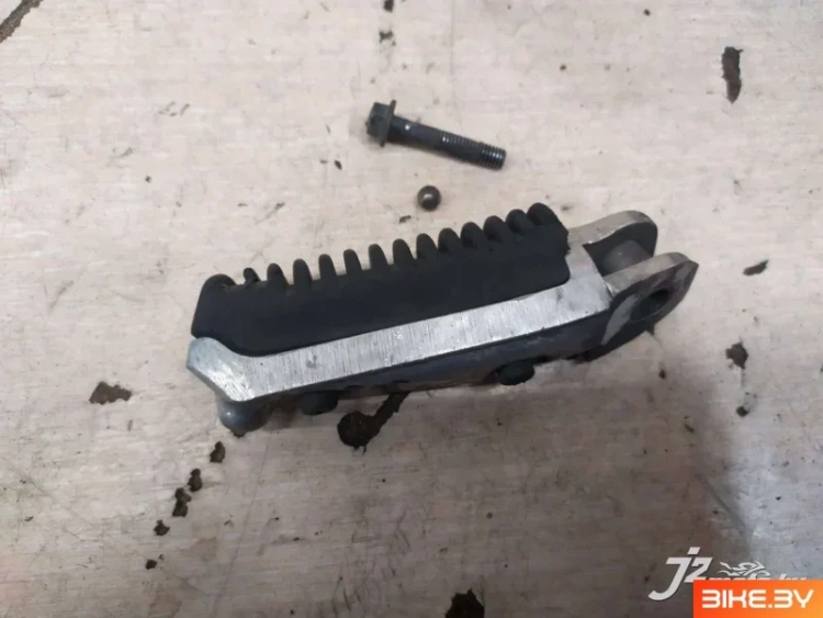 Подножка боковая Suzuki VX800 (1990-1996)