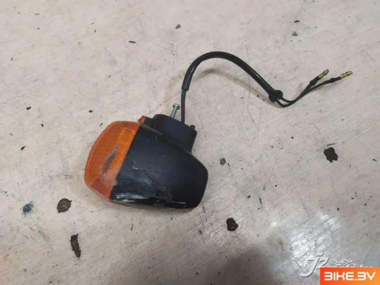 Указатель поворота Yamaha R1 (2000-2001)