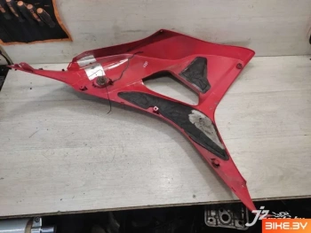 Элемент пластика боковой Honda CBR1000RR (2006-2007)