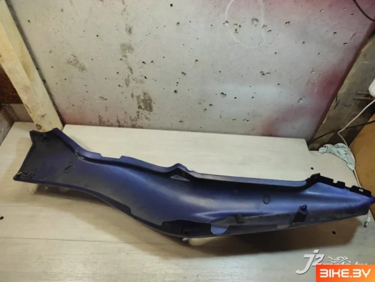Элемент пластика боковой задний Yamaha YZF1000R Thunderace (1996-2001)