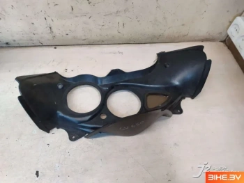 Пластик вокруг приборной панели Suzuki SV650