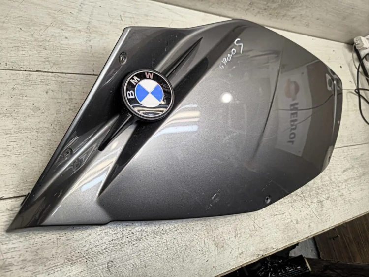 Элемент пластика боковой BMW K1200S (2004-2008)