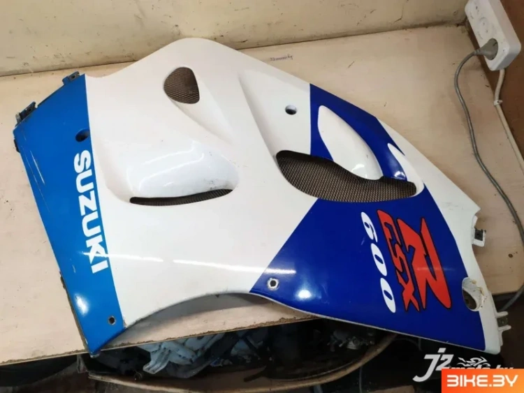 Элемент пластика боковой Suzuki GSX600R (1997-2000)