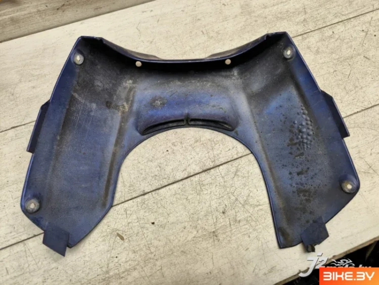 Элемент пластика плуг BMW R1100RT (1994-2001)