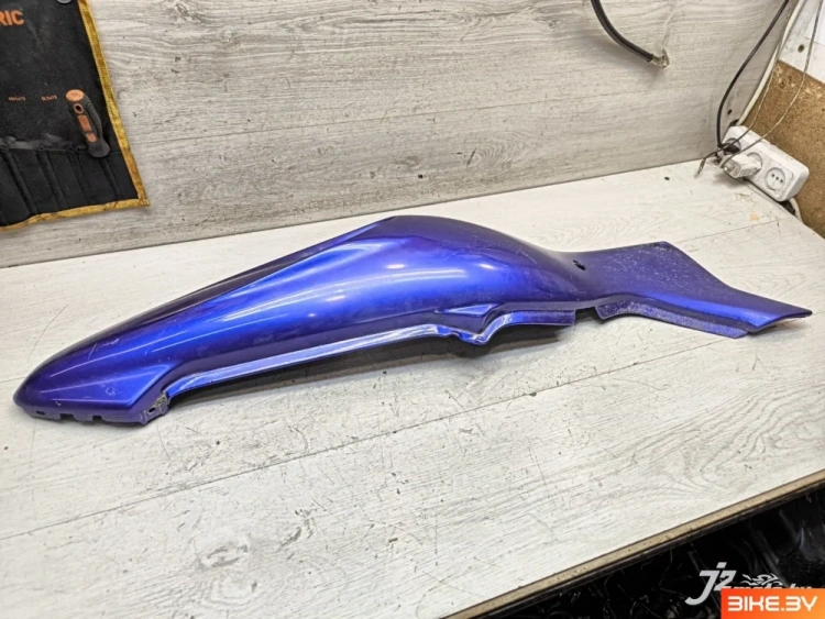 Элемент пластика боковой задний Yamaha YZF1000R Thunderace (1996-2001)