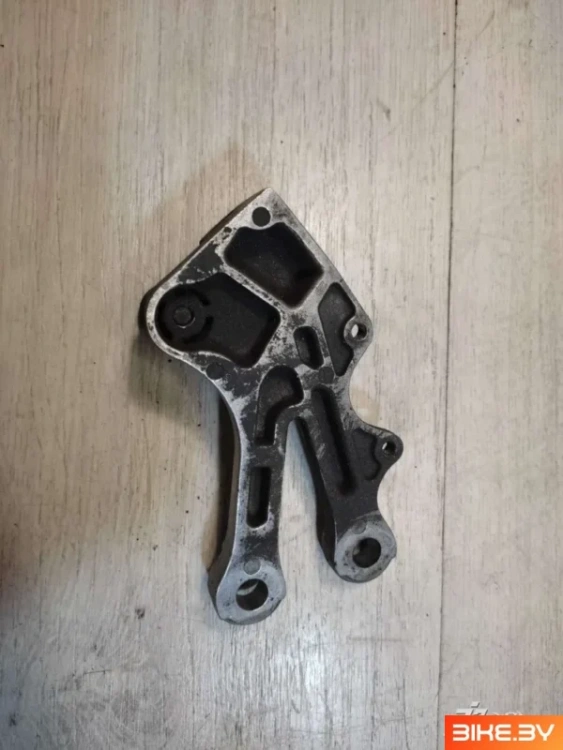 Кронштейн боковой подножки Kawasaki ZX-10R (2004-2005)