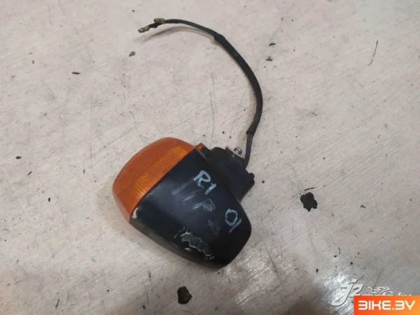 Указатель поворота Yamaha R1 (2000-2001)