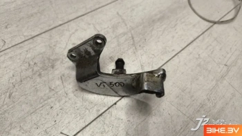 Кронштейн боковой подножки Honda VT500C (1983-1988)