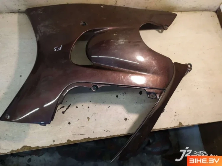 Элемент пластика боковой Honda CBR600F3