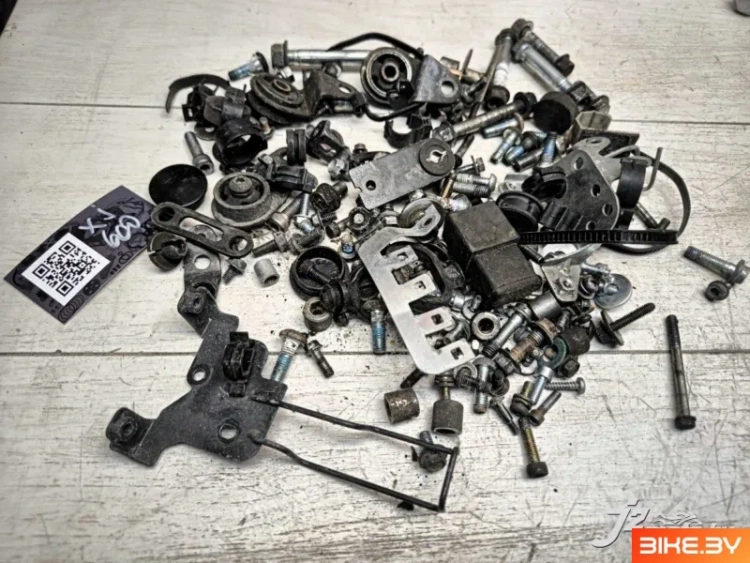 Комплект болтов Yamaha XJ600S Diversion (1992-1997)