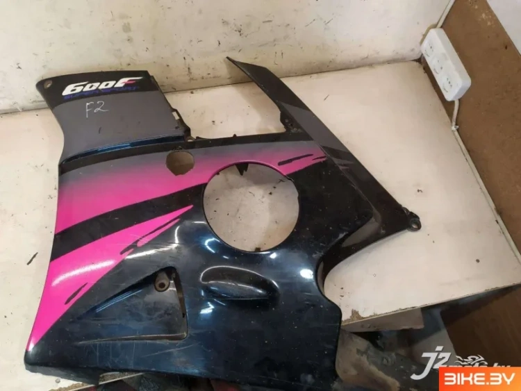 Элемент пластика боковой Honda CBR600F2