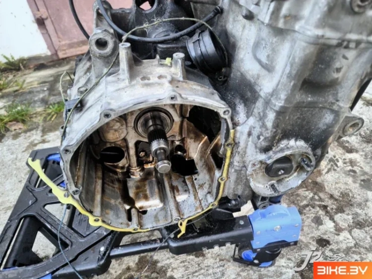 Двигатель Honda CBR1000F (1993-1999)