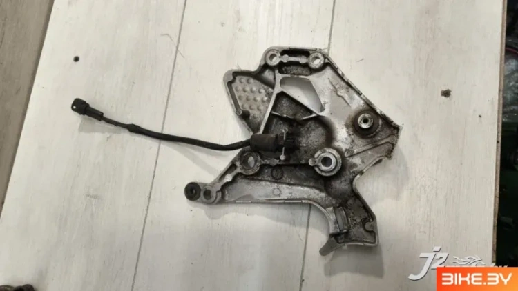 Кронштейн боковой подножки Kawasaki KLE650 Versys (2007-2009)