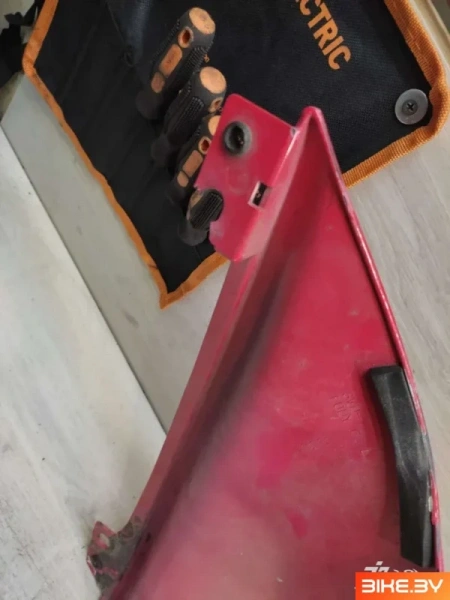 Элемент пластика передний (морда) Yamaha TDM850 (1991-1995)