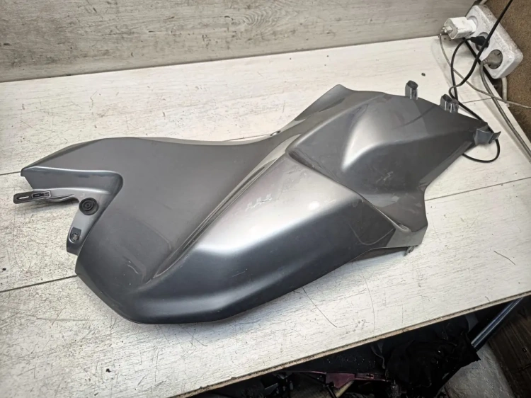 Элемент пластика BMW K1200S (2004-2008)