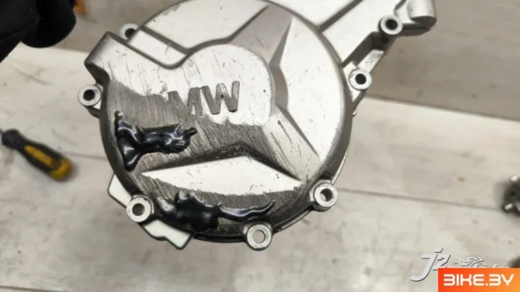 Крышка двигателя BMW S1000RR (2015-2018)