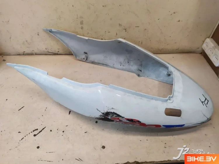 Элемент пластика задний (хвост) Honda CBR600F4