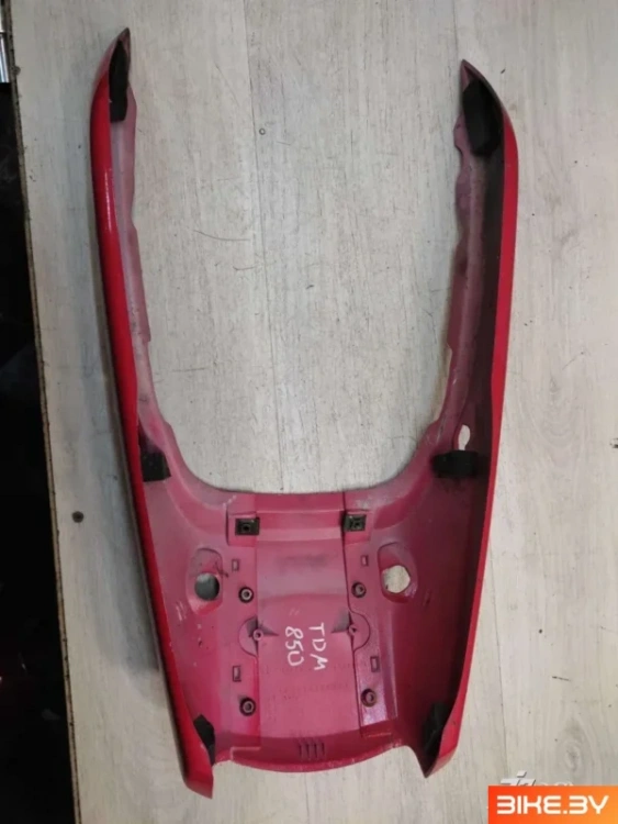 Элемент пластика задний (хвост) Yamaha TDM850 (1991-1995)