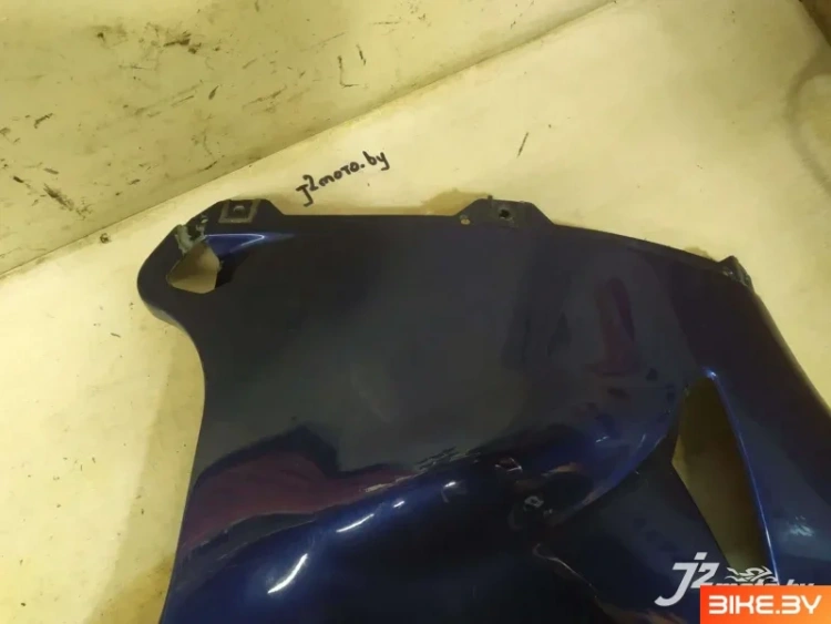 Элемент бокового пластика Yamaha R1 (2000-2001)