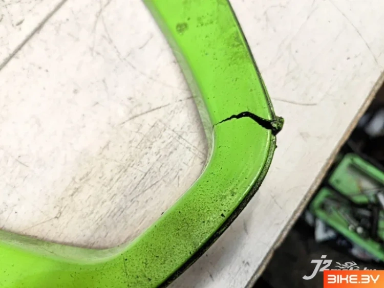 Элемент пластика Kawasaki ZX-6R (2000-2002)