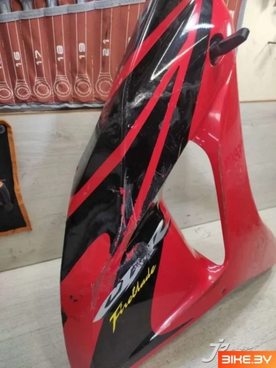Элемент пластика боковой Honda CBR1000RR (2006-2007)