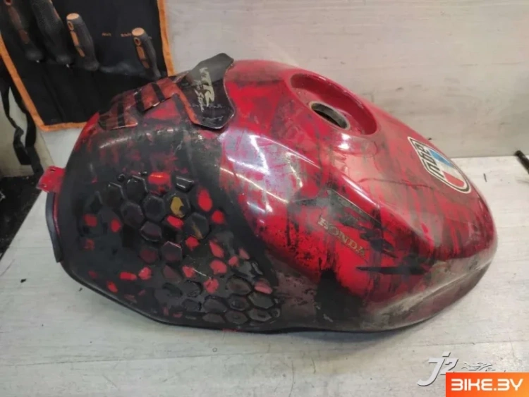 Бак топливный (если каррозия) Honda VTR1000 (1997-2000)