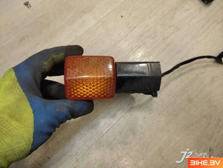 Указатель поворота Honda CBR600F2
