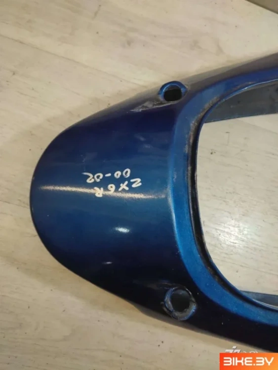Элемент пластика заднего Kawasaki ZX-6R (2000-2002)
