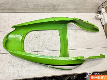 Элемент пластика задний Kawasaki ZX-6R (2000-2002)
