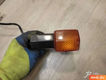 Указатель поворота Honda CBR600F2