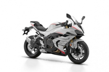 QJ MOTOR SRK 800 RR REST, 2026 г.