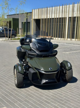 BRP Can-Am Spyder ROADSTER RT LIMITED SEA TO SKY, 2023 г.